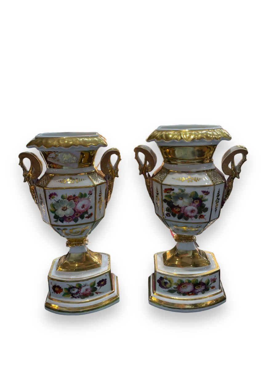 Paire De Vases En Porcelaine De Paris Scènes Galantes-photo-1
