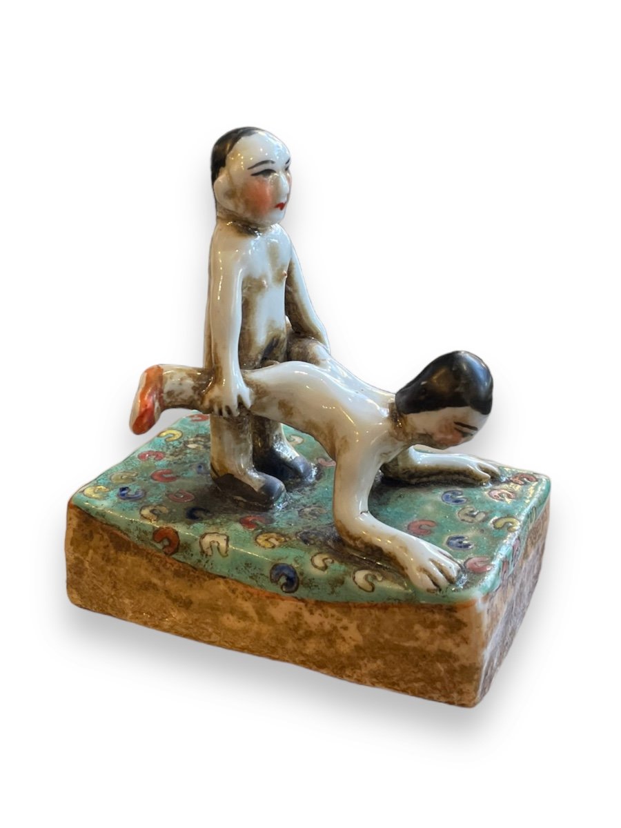 Erotica Curiosa Chinese Erotic Subject In Porcelain-photo-2