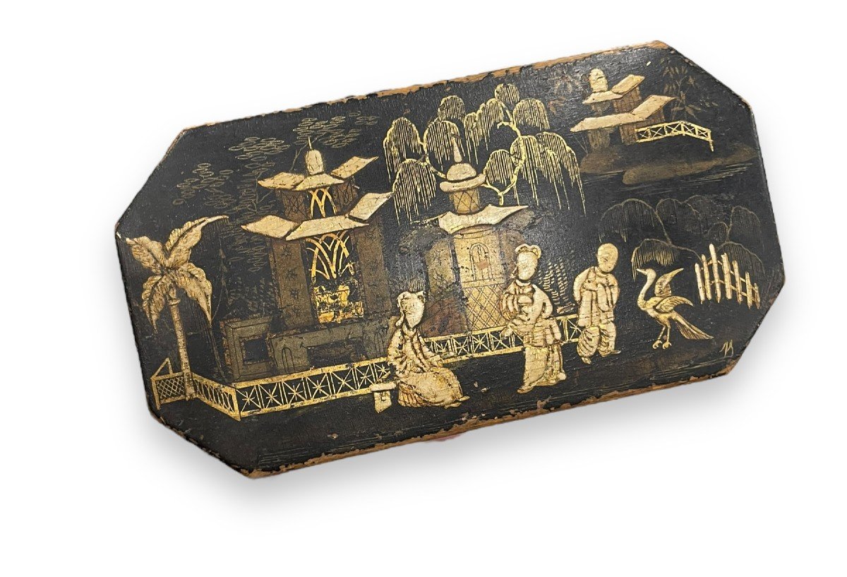 China - Octagonal Tea Box In Black Lacquered Wood -photo-2