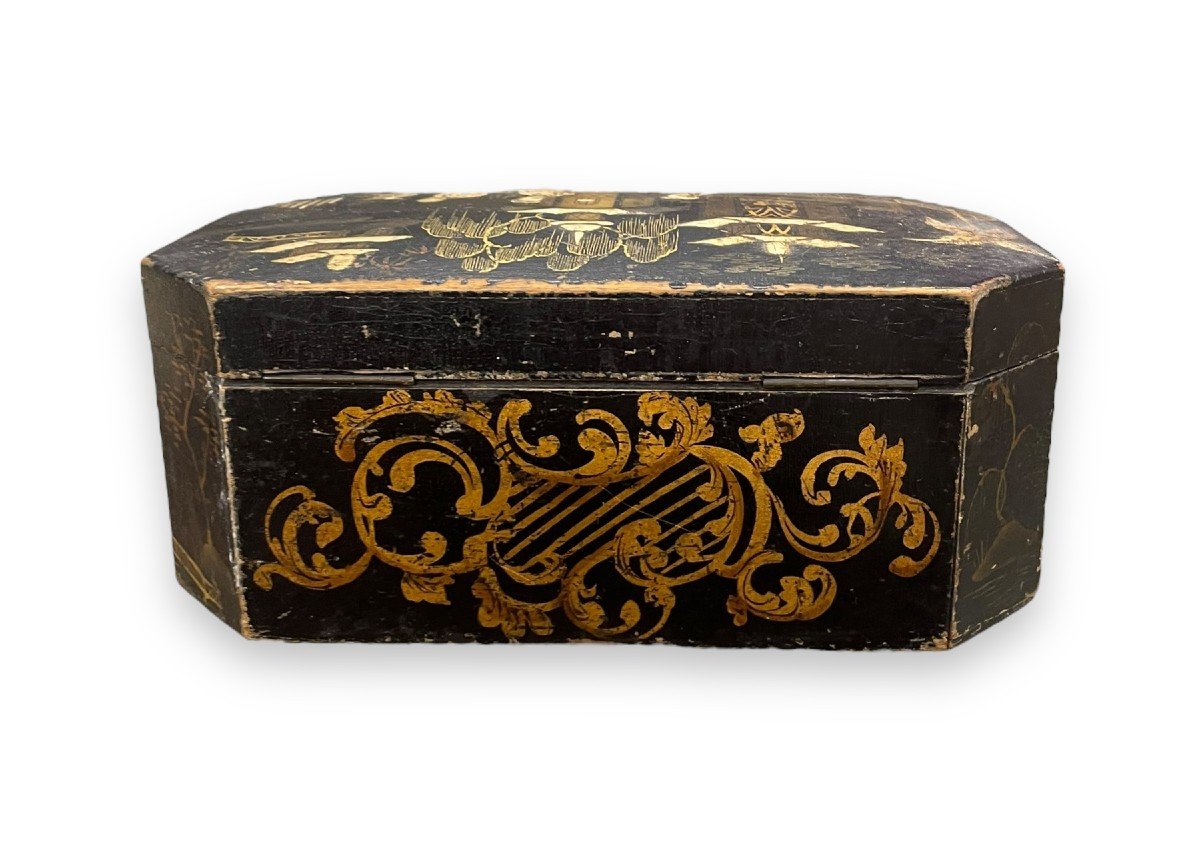 China - Octagonal Tea Box In Black Lacquered Wood -photo-5