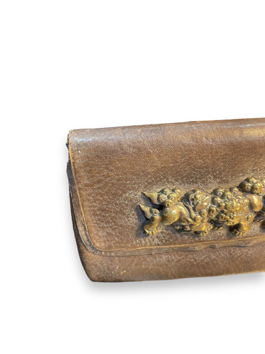 Asia Snuff Box In Leather And Bronze Decorated With Fô Dogs-photo-7