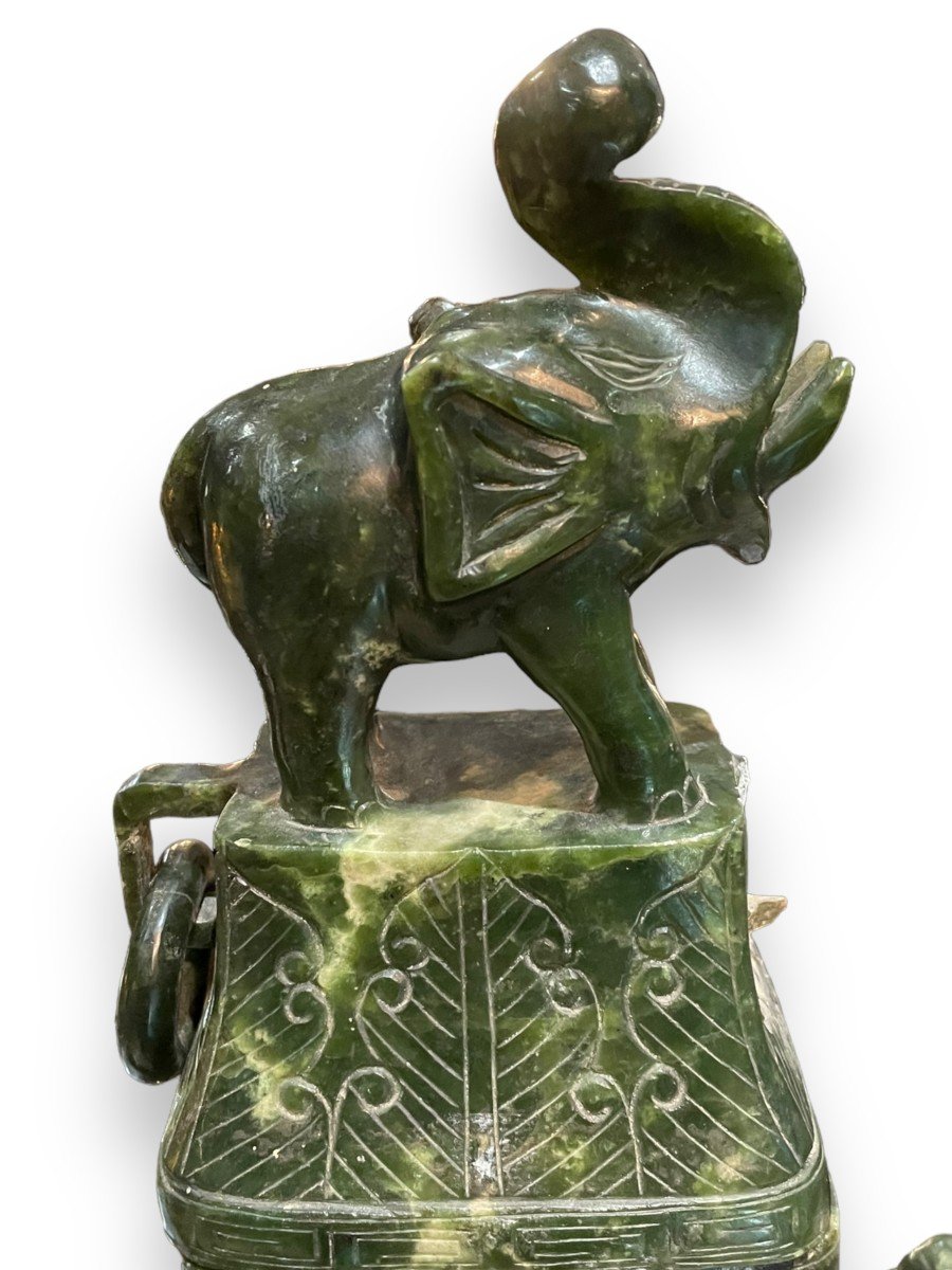 Important Covered Vase In Nephrite Jade Elephant And Phoenix Decor-photo-3