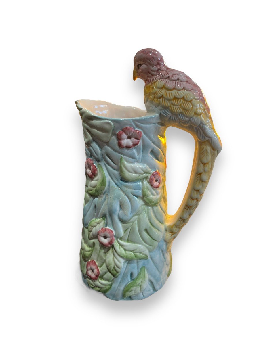 Important Parrot Pitcher In Portuguese Slip-photo-2