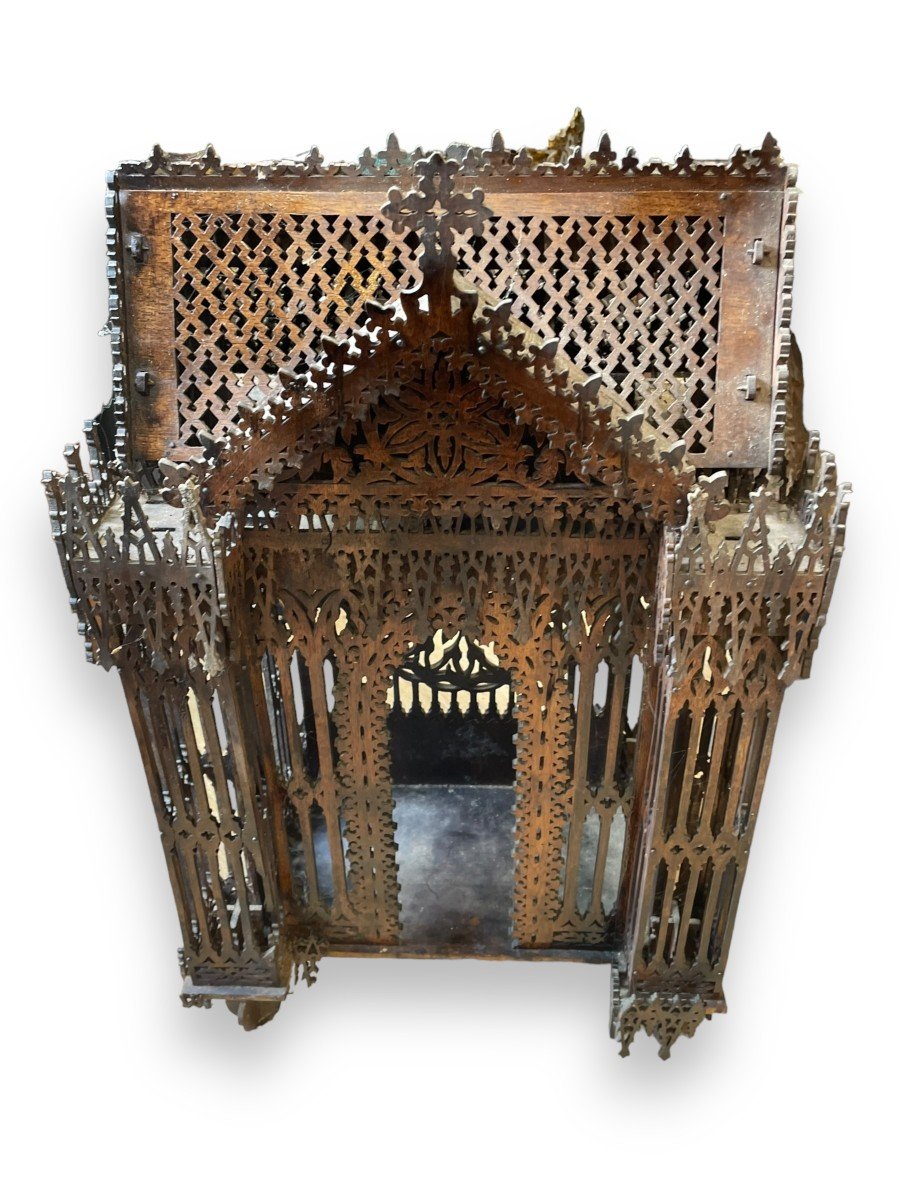 Important autel néogothique attribué à la Forêt Noire-photo-2