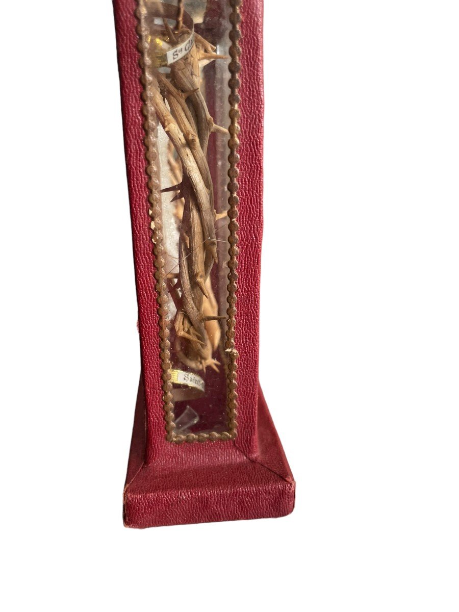 Holy Shroud Reliquary In A Glass Case-photo-5