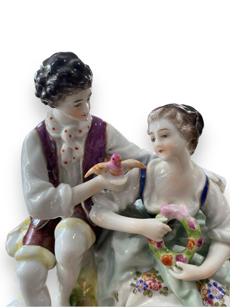 Gallant Group Scene In Polychrome Porcelain-photo-2