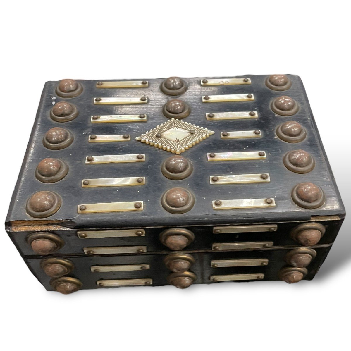 Coffret XIXeme En Bois Noirci Et Nacre