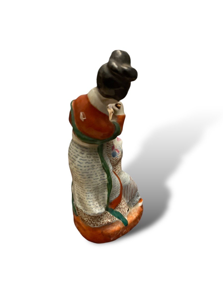 Shoulao Se Faisant Nettoyer Les Oreilles Sujet En Porcelaine Chine 1900-photo-4