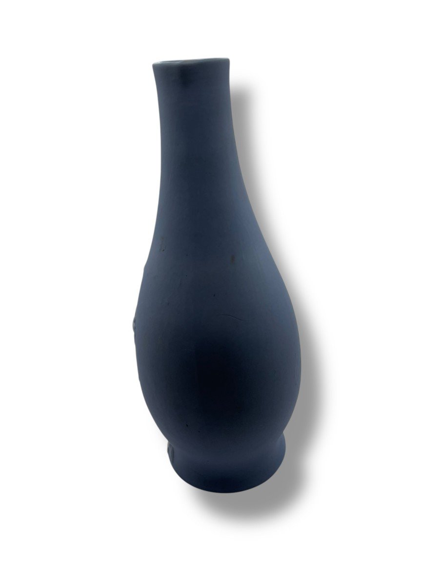 Vase Pansu Modèle Féminin En biscuit Bleu Wedgwood-photo-6