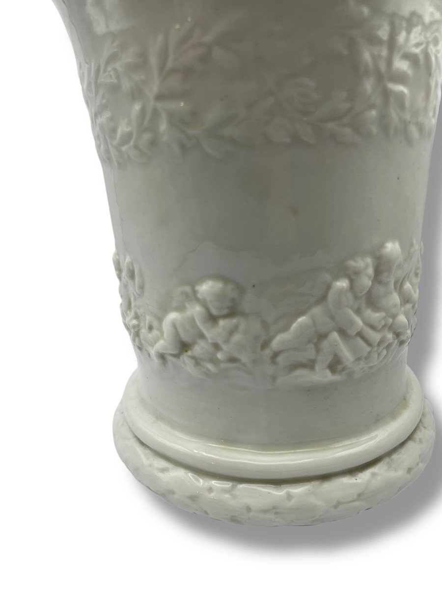 Grand Vase En Porcelaine émaillée à Décor De Putti-photo-3