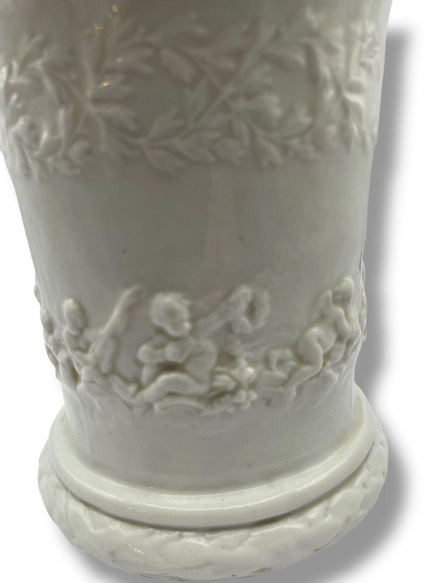 Grand Vase En Porcelaine émaillée à Décor De Putti-photo-5