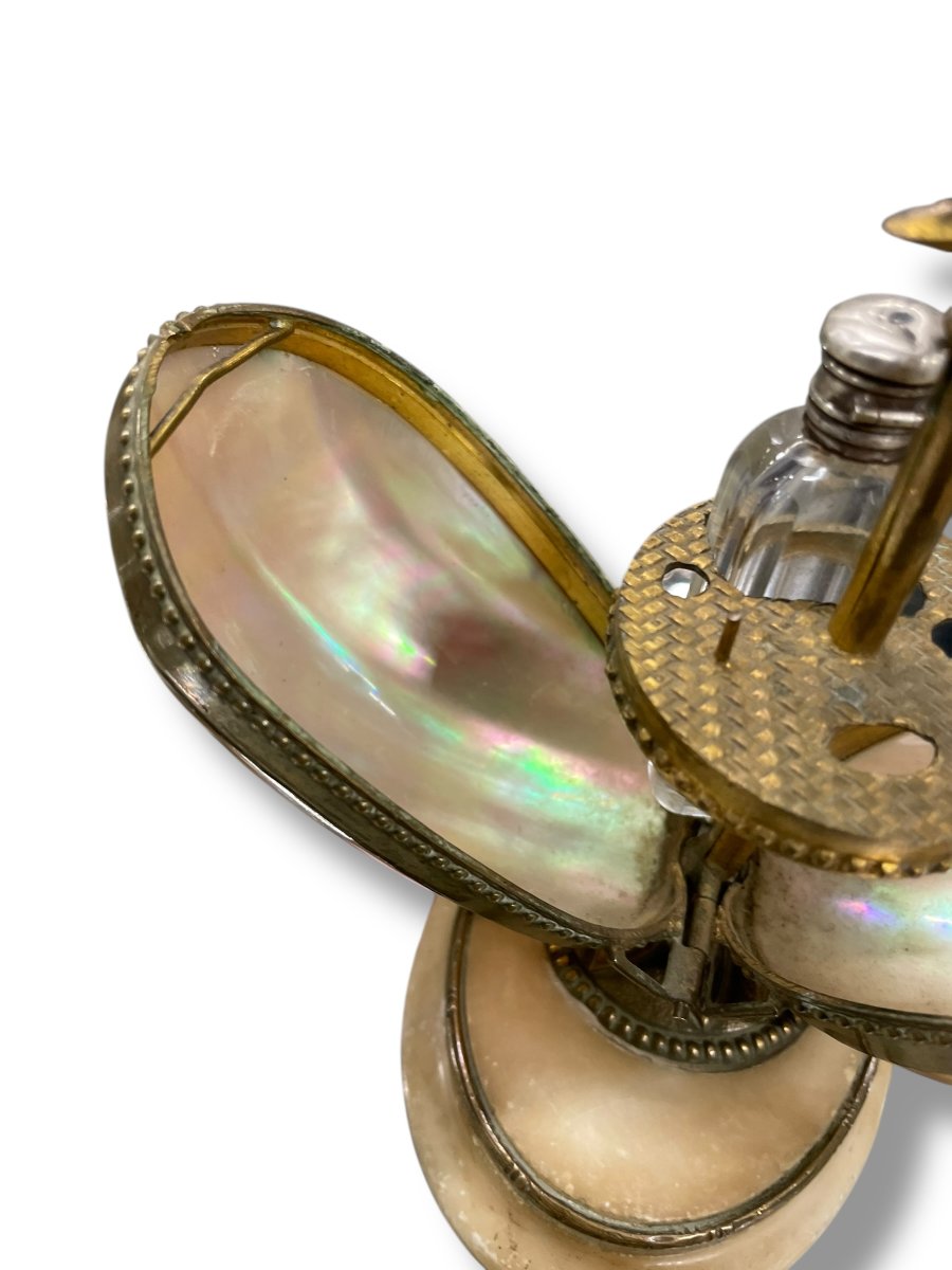  Napoleon III Mother-of-pearl Egg Sewing Kit-photo-1