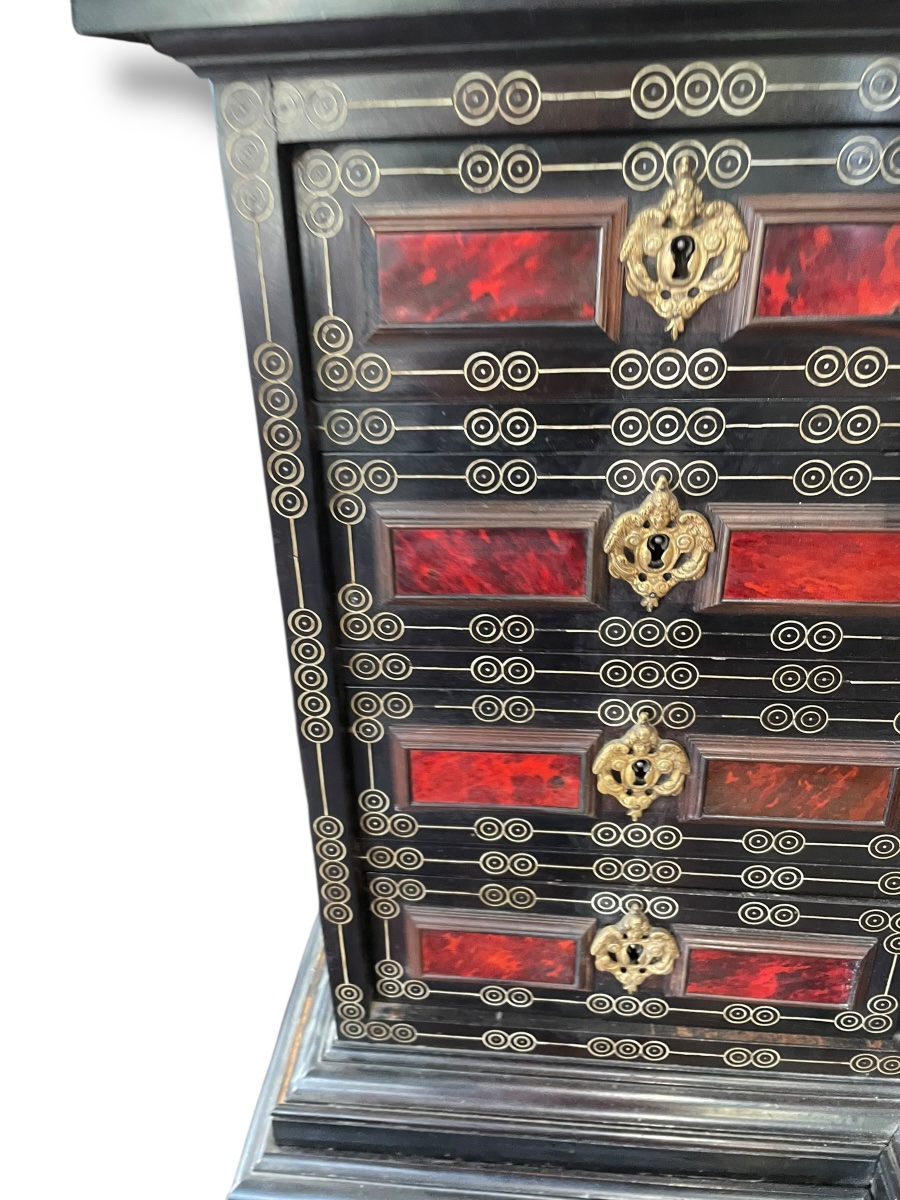 Cabinet et son piétement  décor d'écaille teintée rouge Hercule et Nessus-photo-2