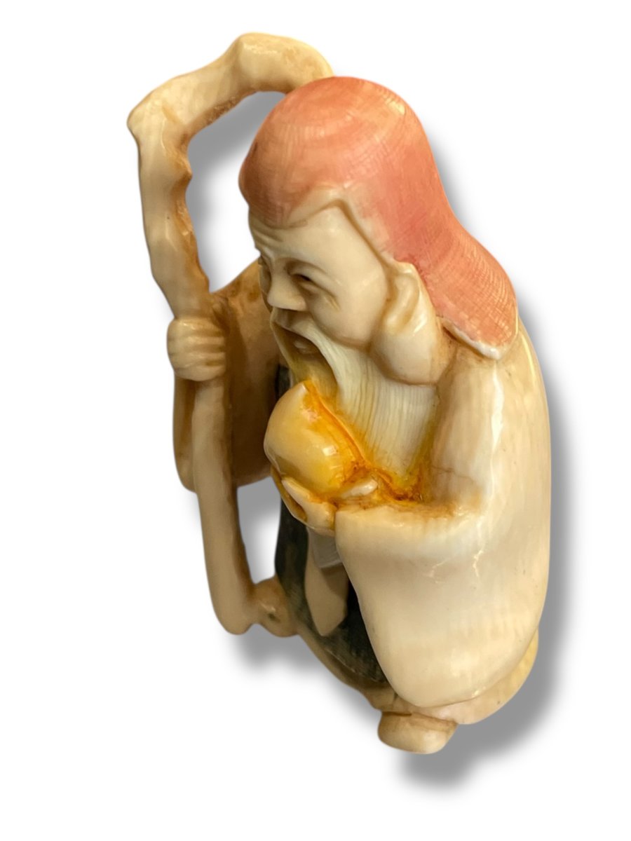 Netsuke sage tenant une pêche de longévité`-photo-2