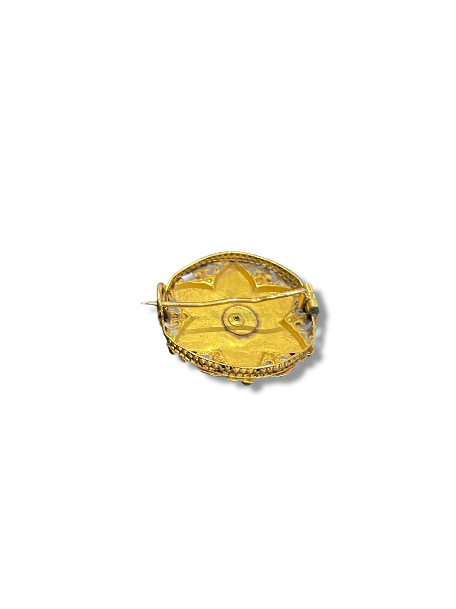 Yellow Gold Brooch With Pearl-photo-1