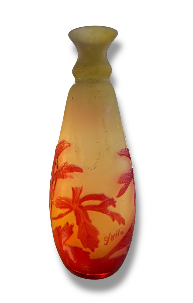 Vase Gallé en pâte de verre rouge et jaune