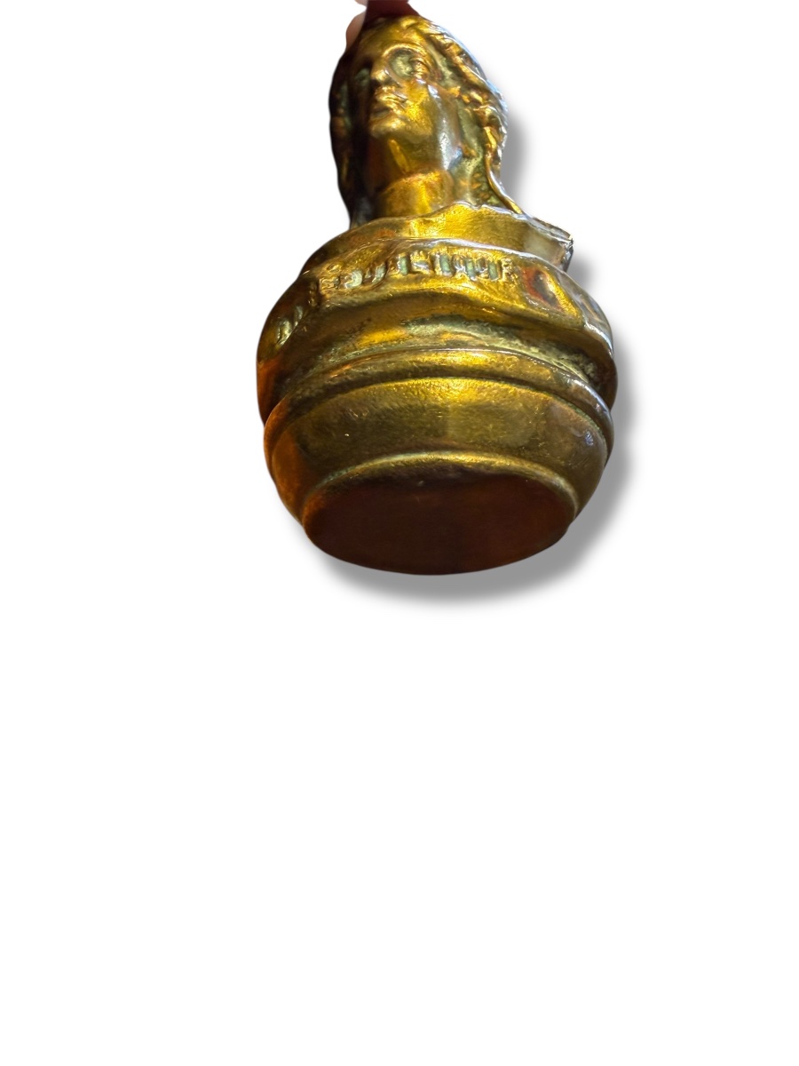 Curiosité Marianne La République sujet oscillant-photo-2