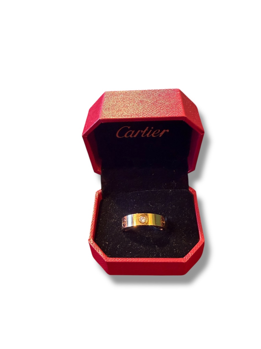 Cartier Love Ring In Gold And Diamonds-photo-4