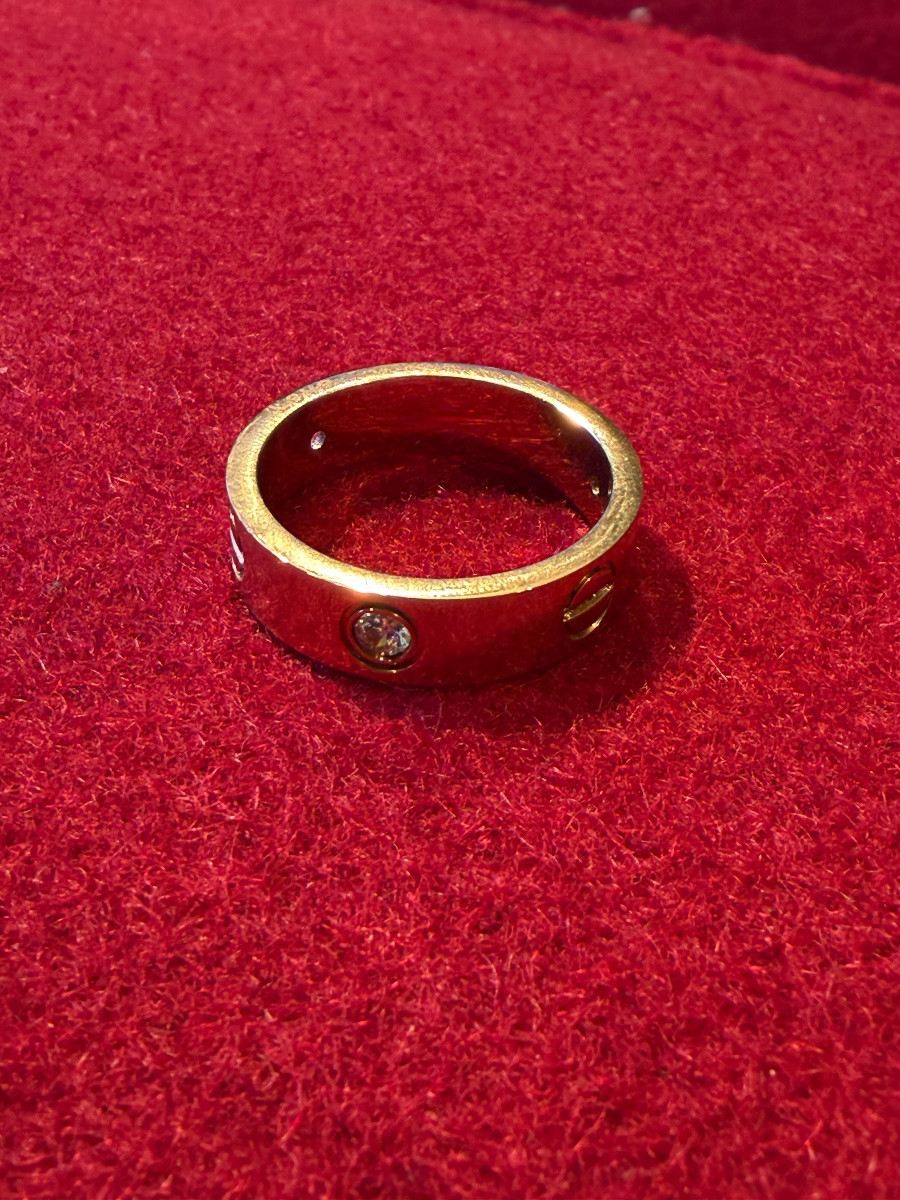 Cartier Love Ring In Gold And Diamonds-photo-6