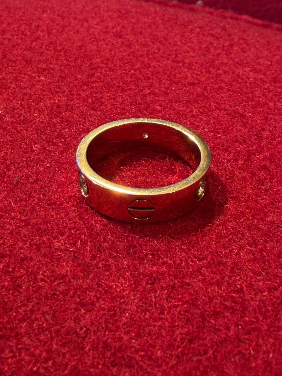 Cartier Love Ring In Gold And Diamonds-photo-7