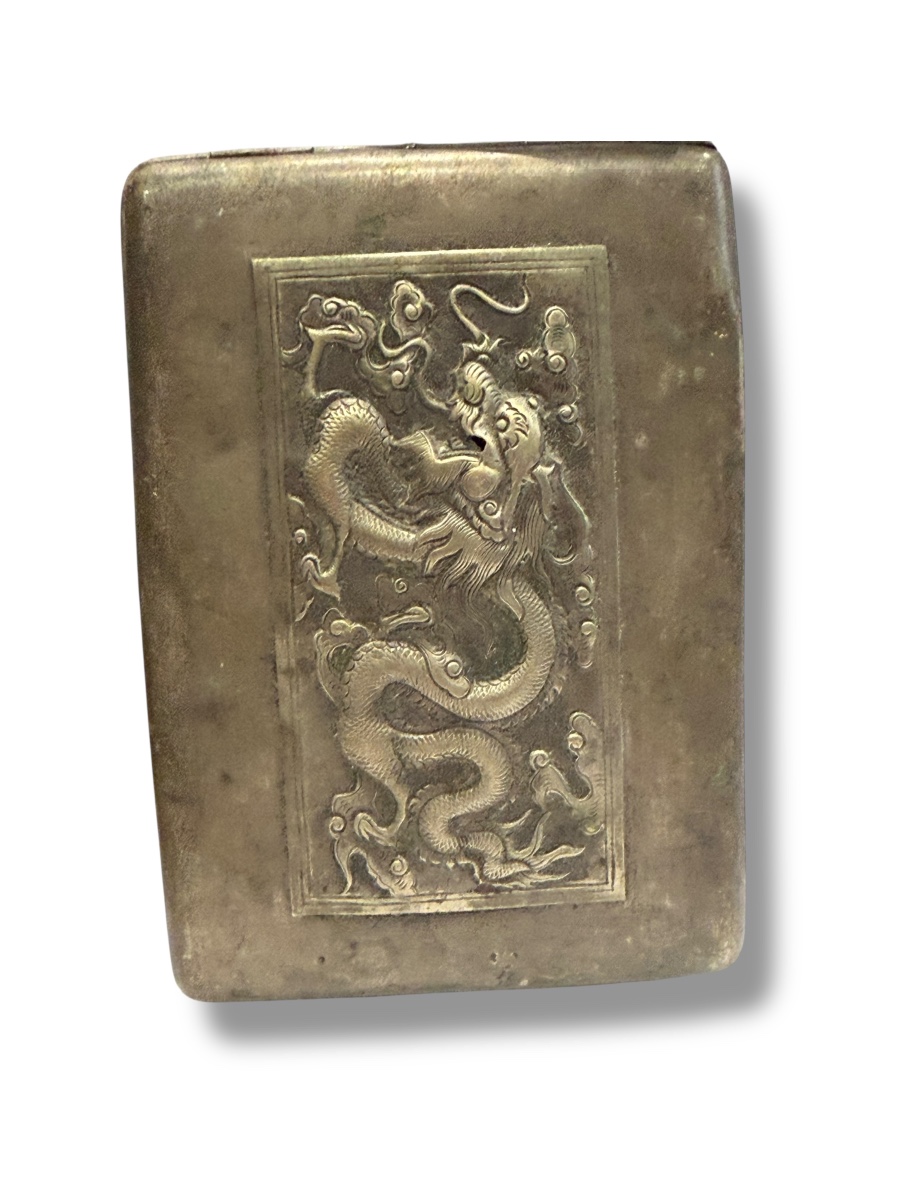 Indochine étui à cigarette motif dragon