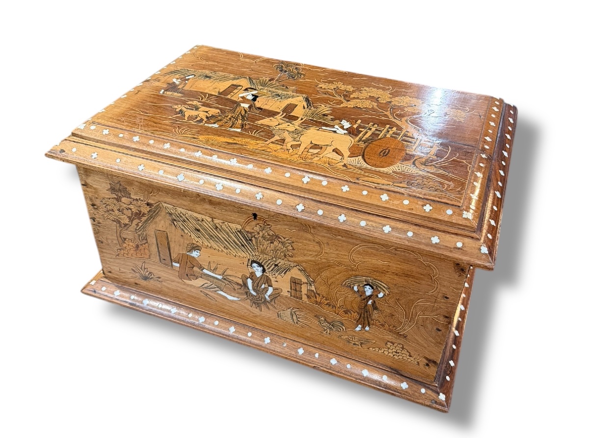 Important Marquetry Box From India And Punjab