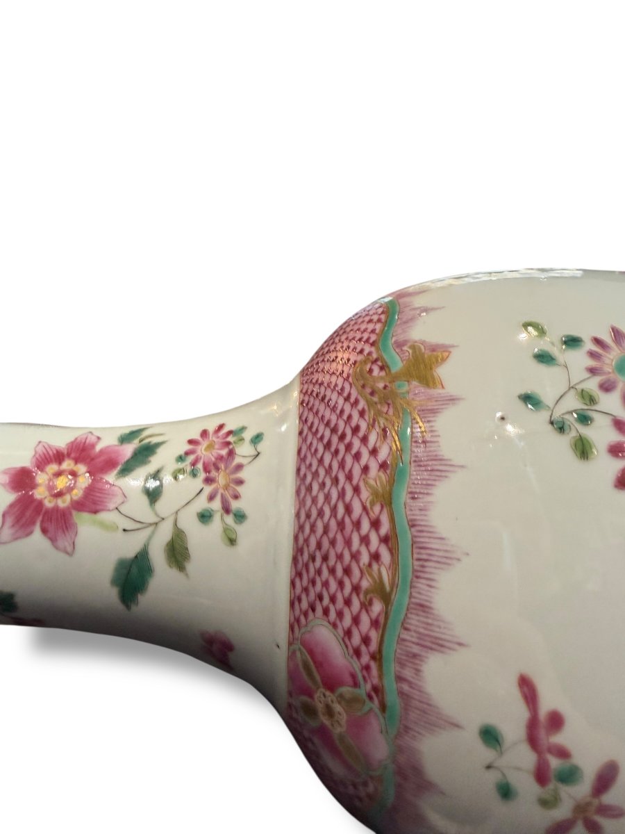Double Circle Famille Rose Porcelain Vase-photo-1