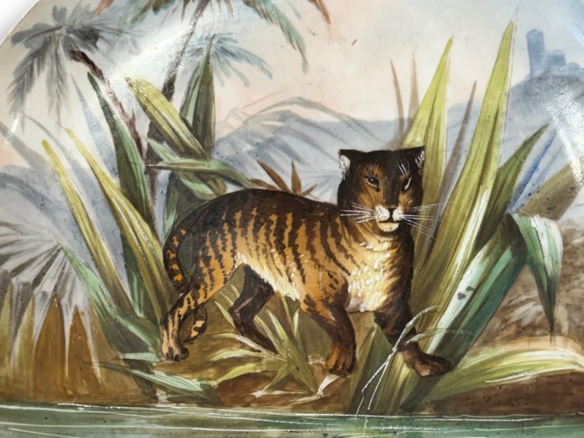 Paire de grands plats en porcelaine Lion et Tigre-photo-2