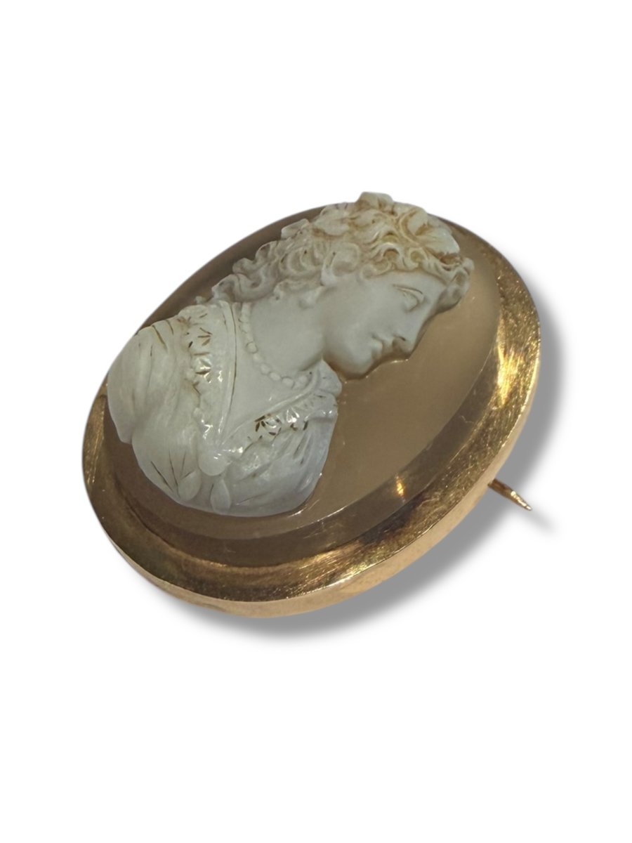 Important 19th Century Gold And Cameo Brooch On Agate-photo-2