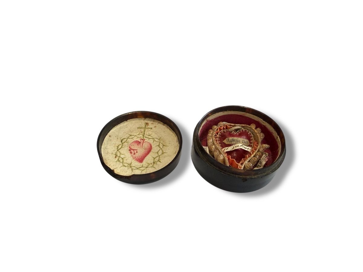 Boîte reliquaire motif coeur-photo-2
