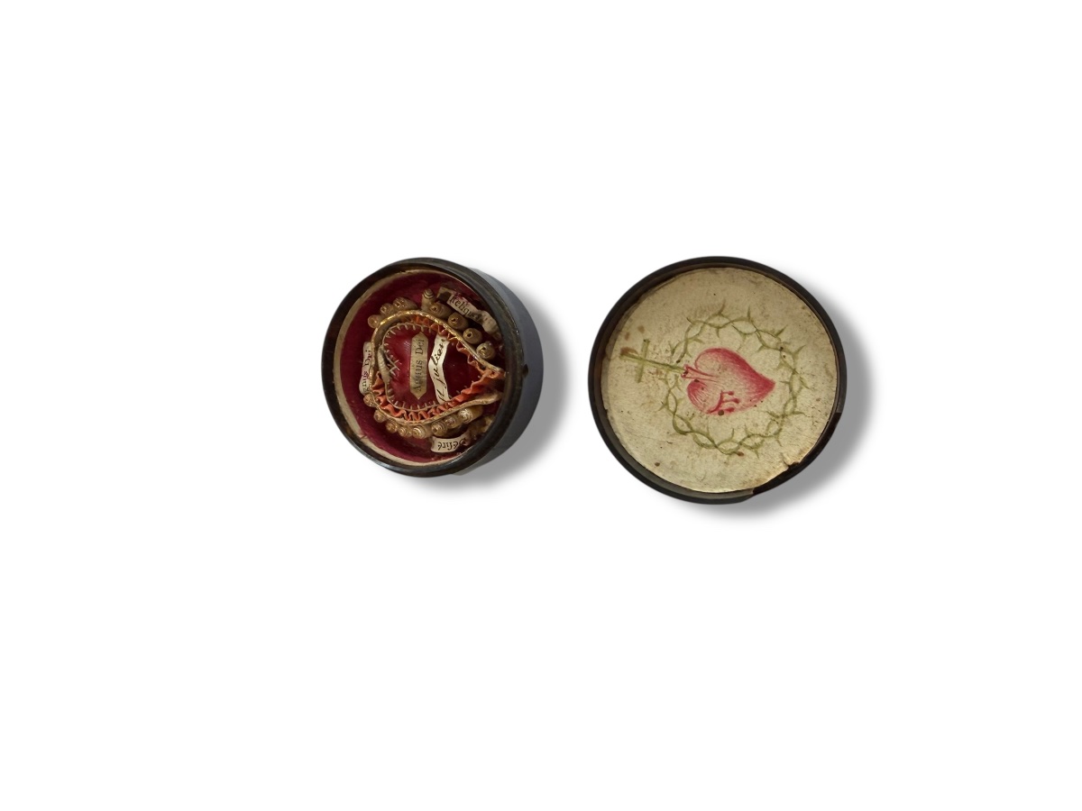 Boîte reliquaire motif coeur-photo-6