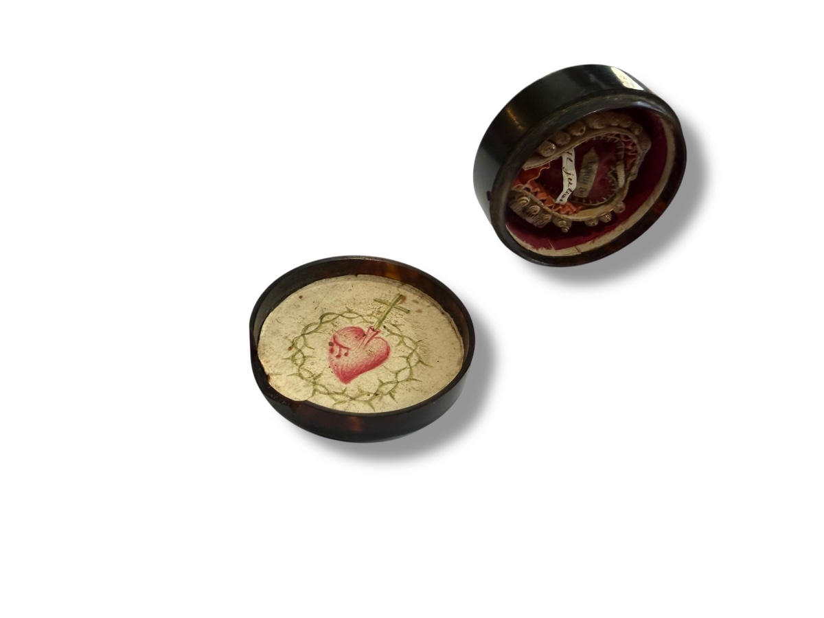 Boîte reliquaire motif coeur-photo-7