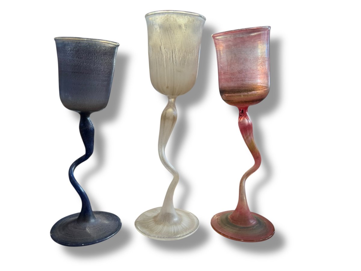 Set Of Three Dancing Tinted Glasses -photo-4