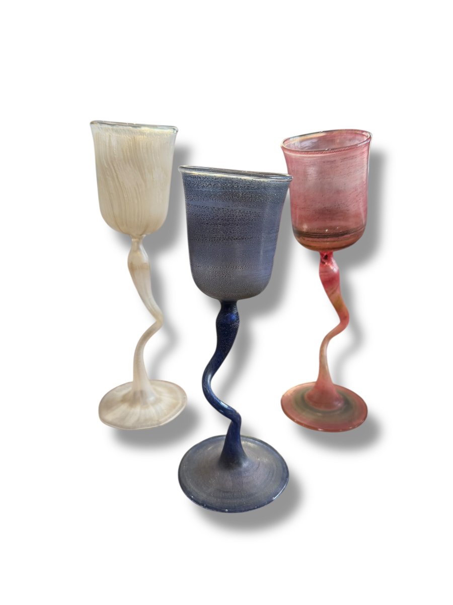 Set Of Three Dancing Tinted Glasses -photo-8