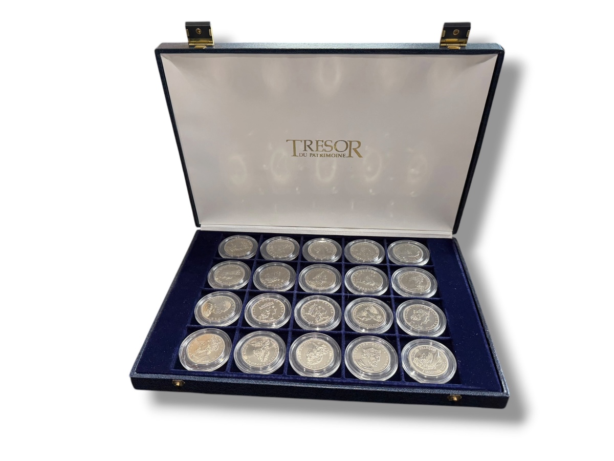 The Kings Of France Numismatic Gallery: 20 Medals