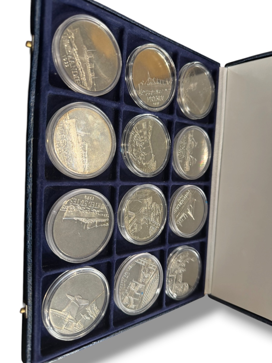 Les Grands Transatlantiques galerie numismatique 12 médailles -photo-4