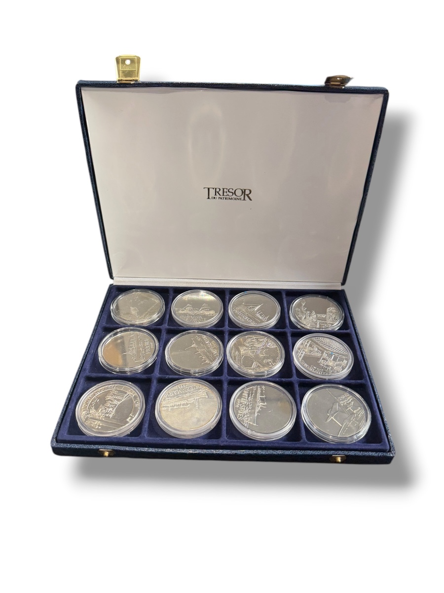 Les Grands Transatlantiques galerie numismatique 12 médailles 