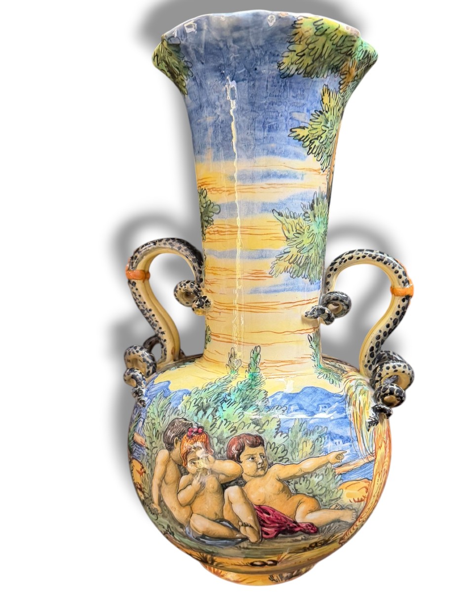 Important vase en Majolique XIXeme suiveur d'Urbino