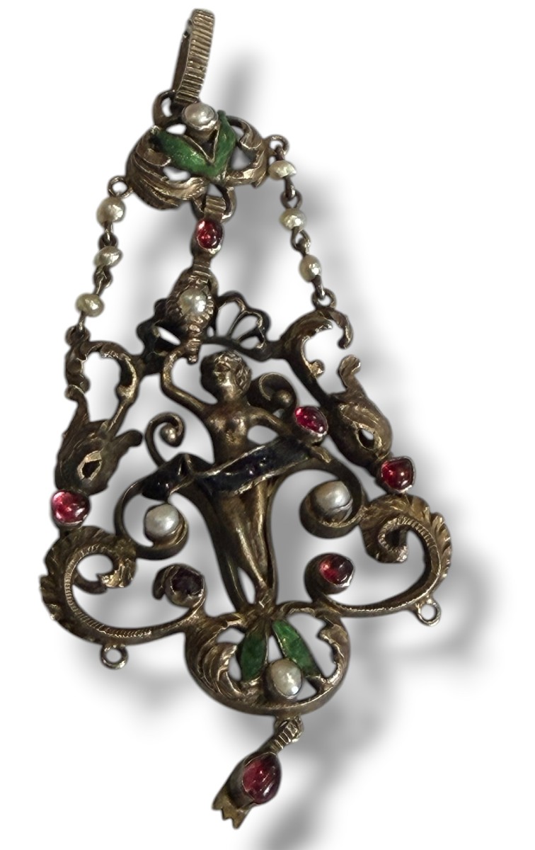 Pendentif en argent neo Renaissance attribué à Froment-Meurice