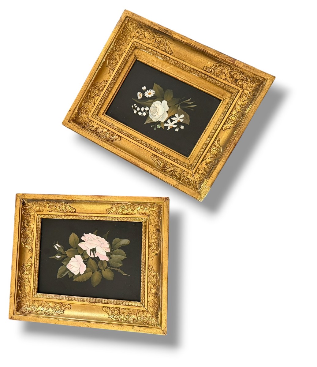 Grand Tour paire de cadres floraux italiens en pietra dura 