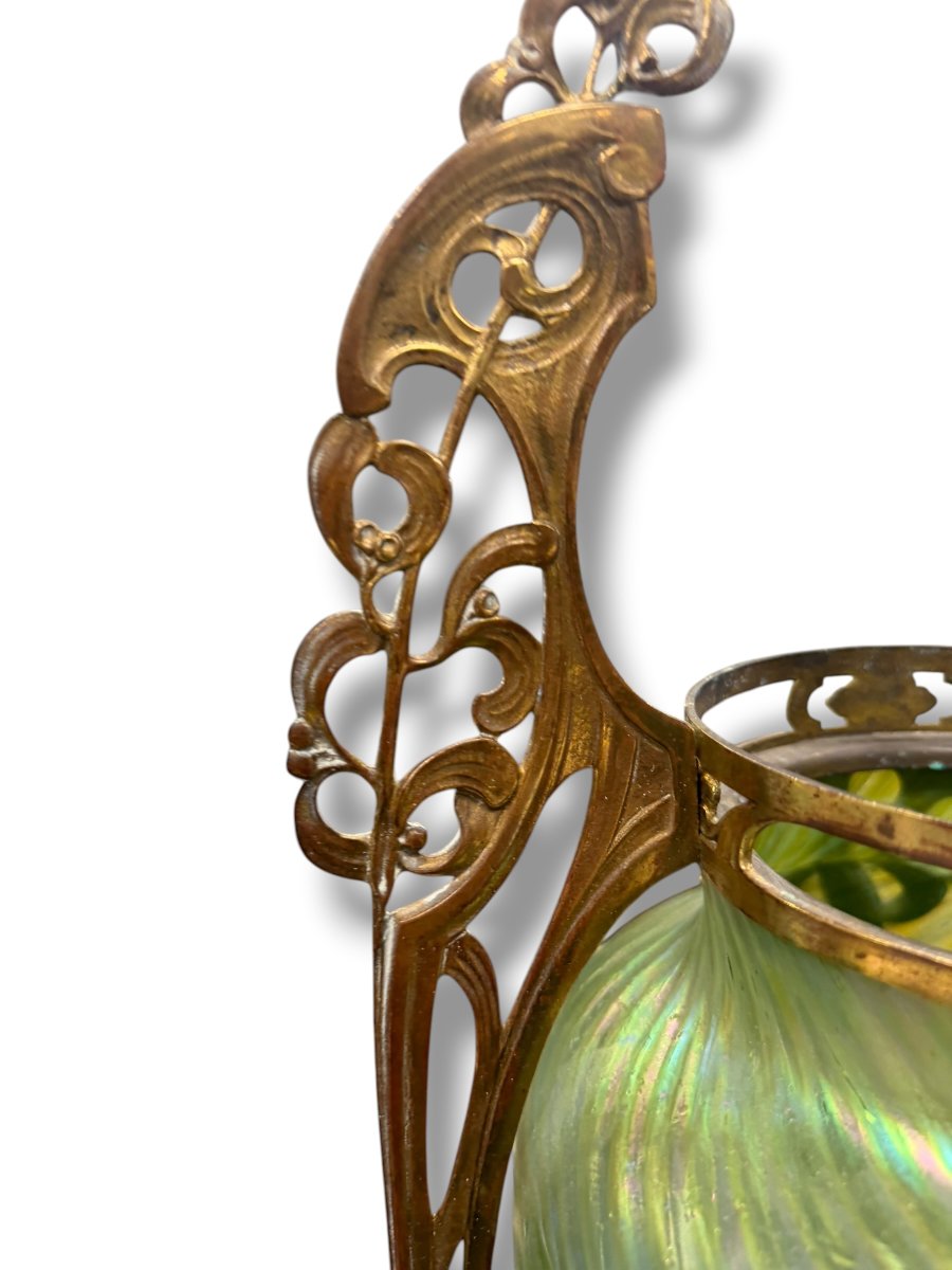 Large Art Nouveau Vase In Green Iridescent Glass Hacker Et Loetz-photo-2