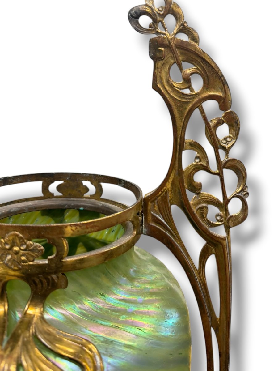 Large Art Nouveau Vase In Green Iridescent Glass Hacker Et Loetz-photo-3