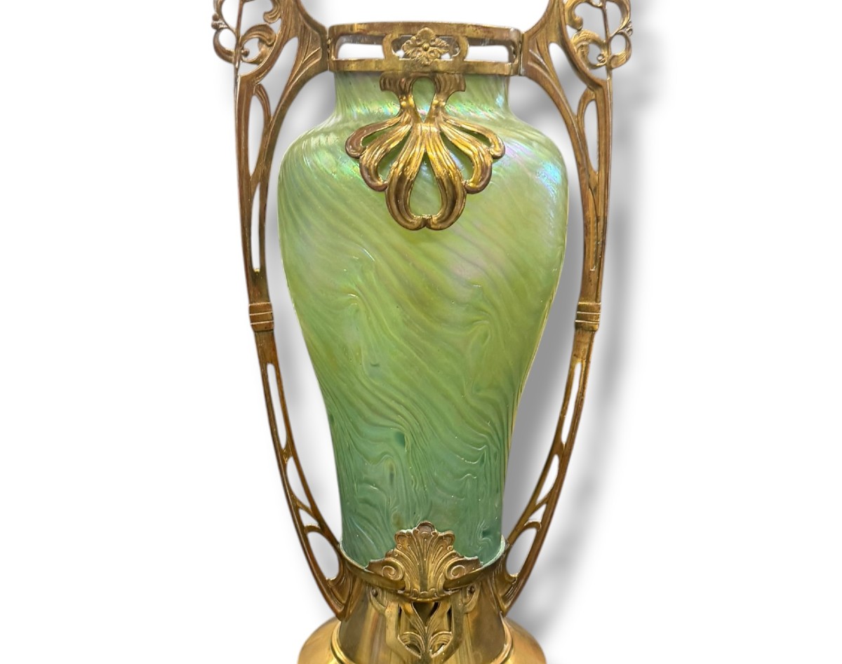 Large Art Nouveau Vase In Green Iridescent Glass Hacker Et Loetz-photo-4