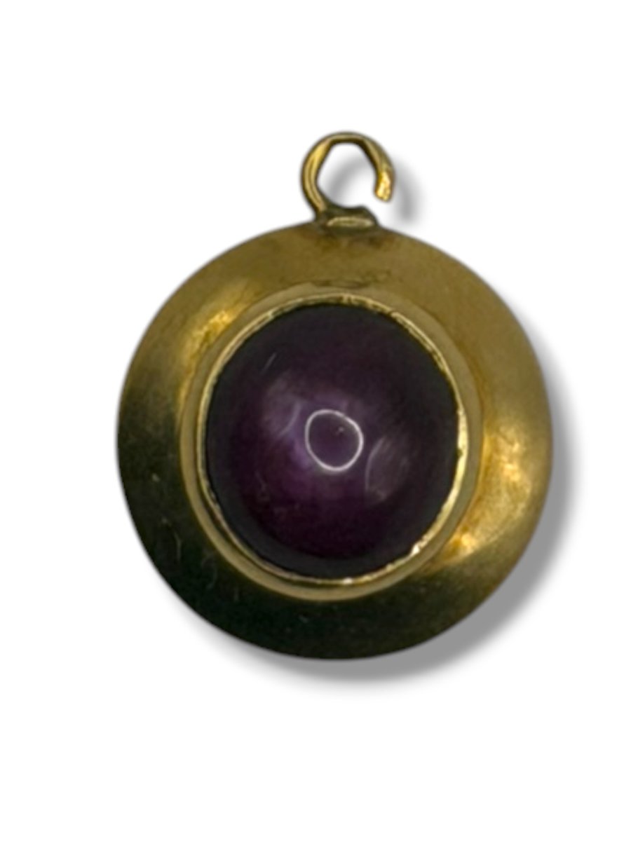 Yellow Gold And Amethyst Pendant