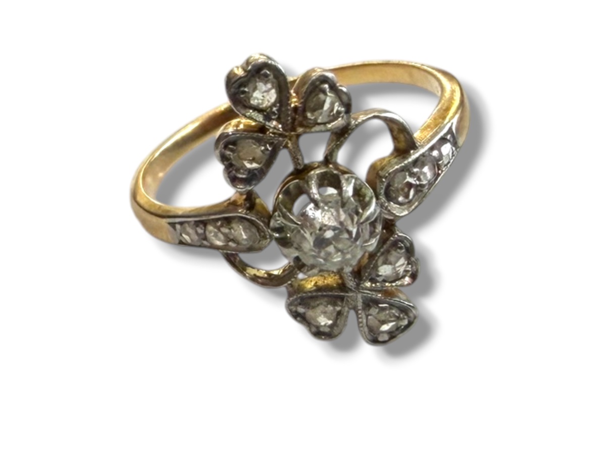 Bague XIXeme or jaune et diamants 