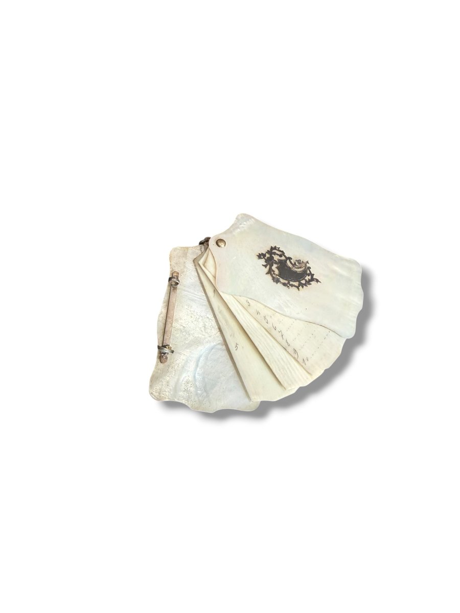 Carnet de bal en nacre XIXeme