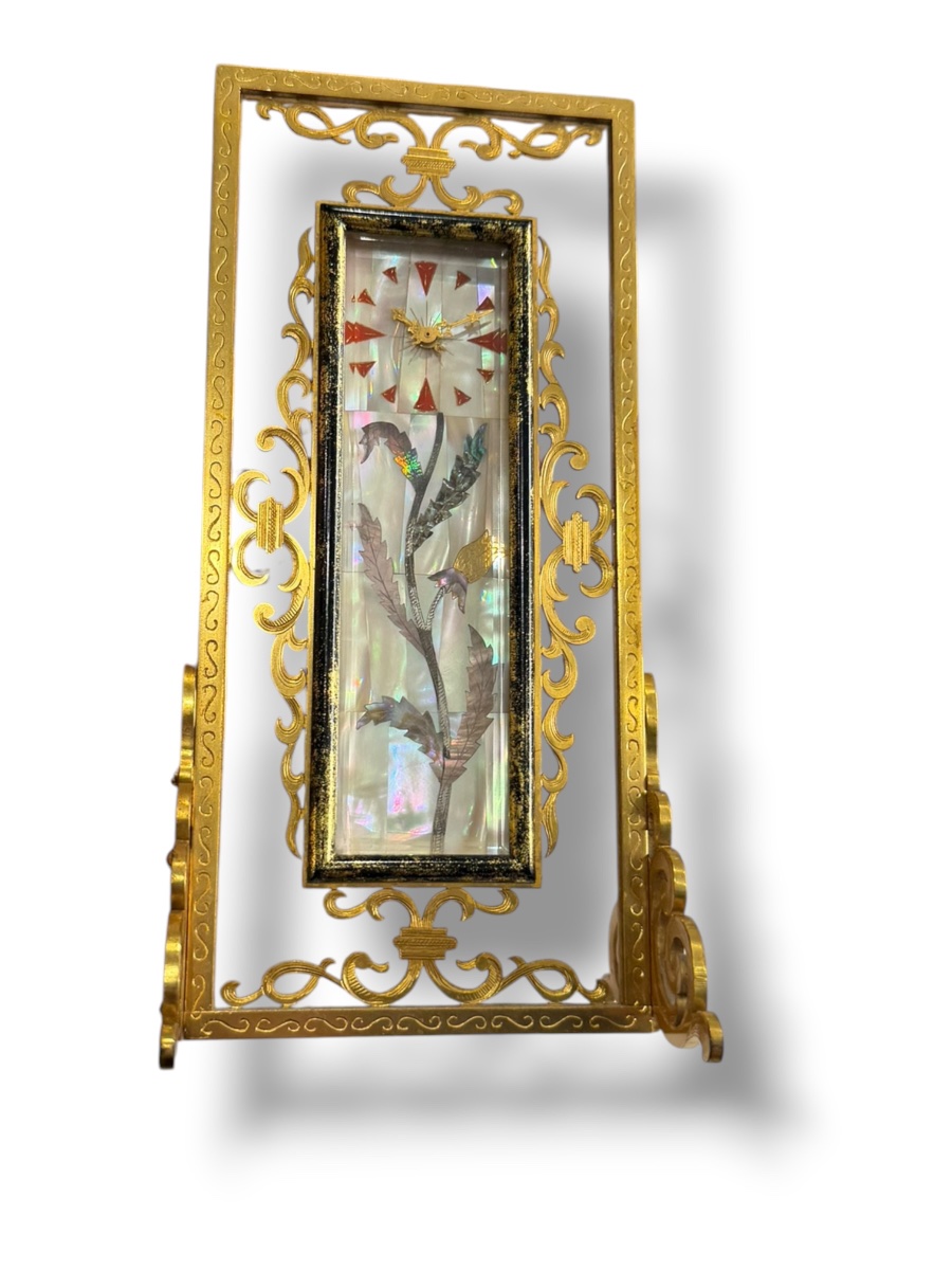 Pendule laque bronze marqueterie de nacre Gübelin