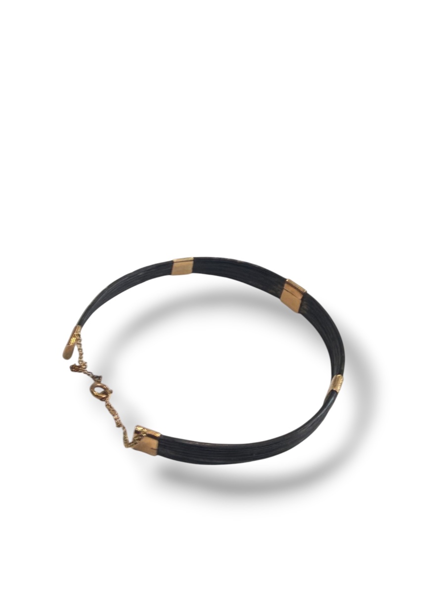Bracelet or et tresses -photo-4