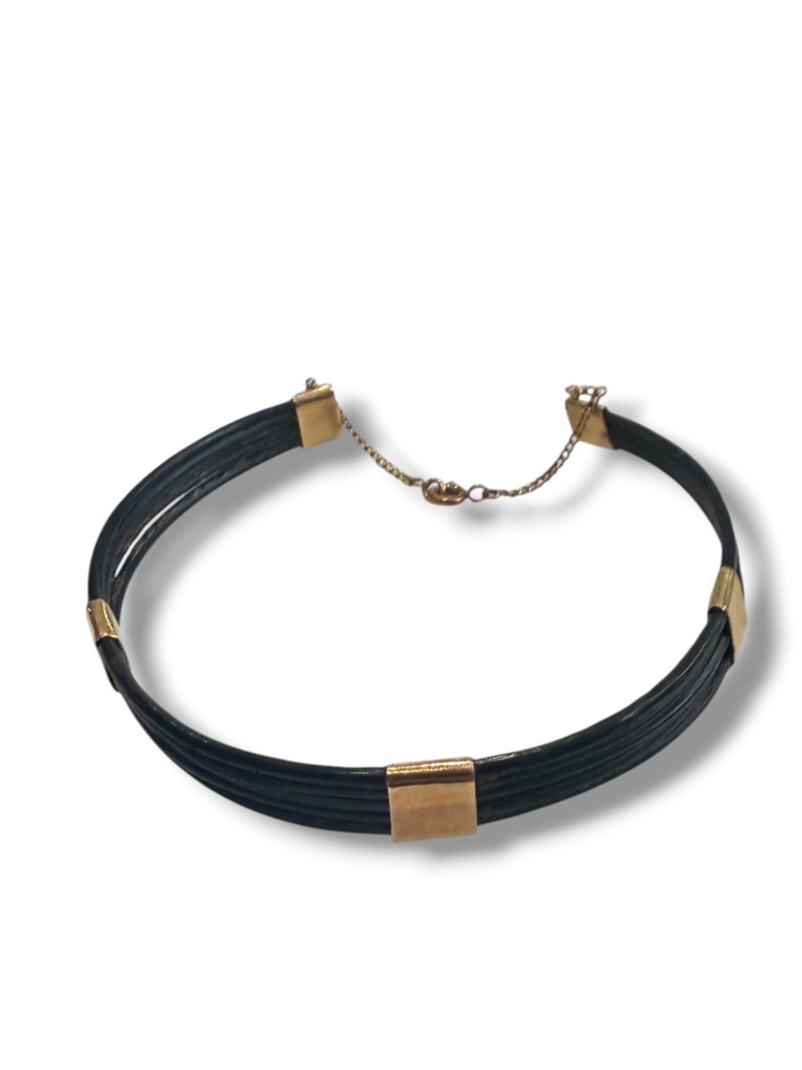 Bracelet or et tresses 