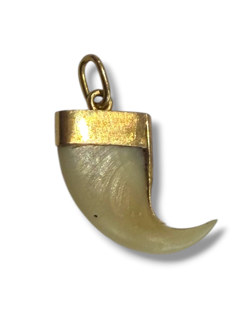 18-karat Gold Claw-set Pendant-photo-2